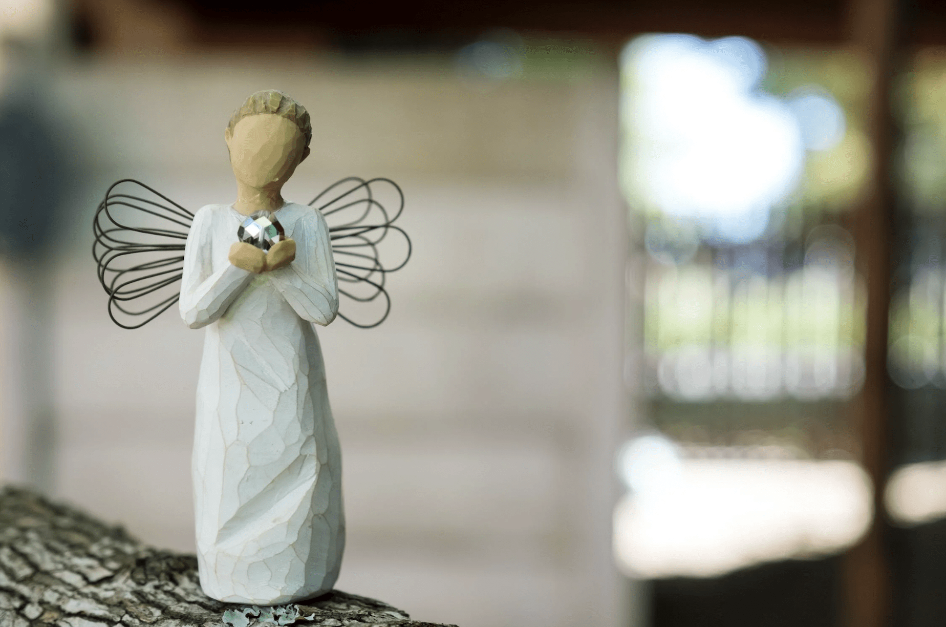 willow tree angel figurine